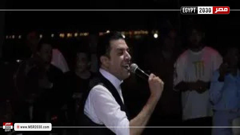 مصطفى كامل يتألق في أولى حفلات الصيف بالساحل الشمالي تألق الفنان مصطفى كامل نقيب الموسيقيين، بإحياء أولى حفلاته بموسم الصيف في العلمين، ورفع شعار