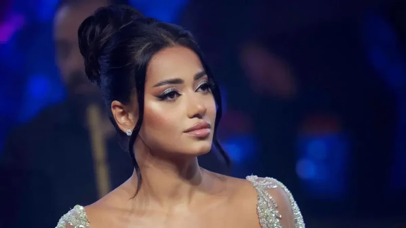 منع الفنانة رحمة رياض من السفر تواجه الفنانة العراقية رحمة رياض أزمة جديدة في الكويت، حيث تم منعها من السفر خارج البلاد بسبب تهمة خيانة