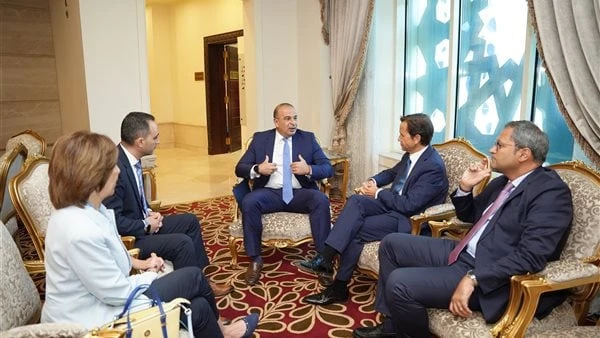 نائب وزيرة التخطيط يبحث مع مدير منطقة أفريقيا بنيسان سبل تعزيز التعاون اجتمع د. أحمد كمالي، نائب وزيرة التخطيط والتنمية الاقتصادية، مع مدير منطقة