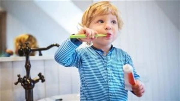 احمي طفلك رائحة الفم الكريهةهل سبق وتجنب الناس التحدث معك لأن رائحة فمك كانت كريهة إن هذه ليست مجرد مسألة اجتماعية بل رائحة الفم لكريهة مؤشر علې عدم