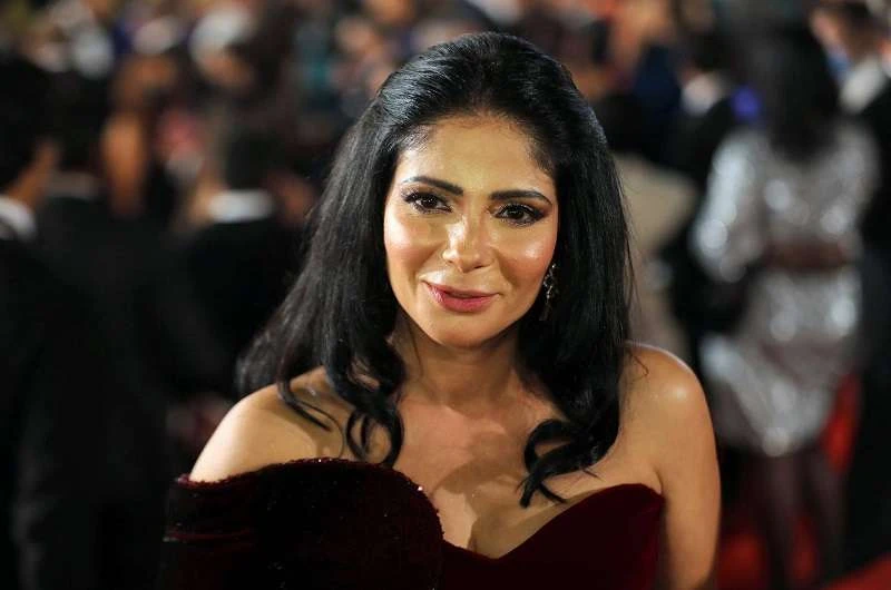 رزق الهبل.. فيلم جديد ل منى زكي تستعد الفنانة منى زكي، لتصوير فيلم جديد بعنوان رزق الهبل.أحداث فيلم رزق الهبل تدور في إطار كوميدي، ومن المقرر أن