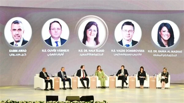 الغمراوي: مصر تمتلك بنية تحتية قوية للاستثمار في قطاع الدواء أكد الدكتور على الغمراوي، رئيس هيئة الدواء أن مشاركة الهيئة في مؤتمر الاستثمار بين مصر و