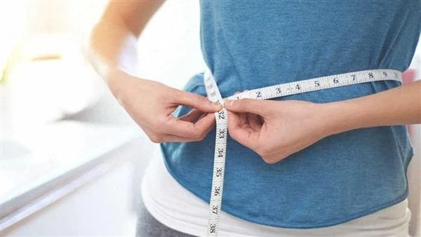 قبل المصيف.. 3 طرق سريعة لفقدان الوزن يسعى الأشخاص جاهدين لإنقاص الوزن؛ لأسباب لا تعد ولا تحصى، ويقع الكثير منهم في فخ الحمية الغذائية التي يرجو من