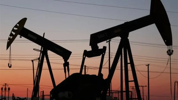 أسعار النفط وخام برنت يسجل ٨٤ دولار للبرميل تراجعت أسعار النفط في المعاملات الآسيوية المبكرة اليوم لثاني جلسة على التوالي، متأثرة بصعود الدولار بعد