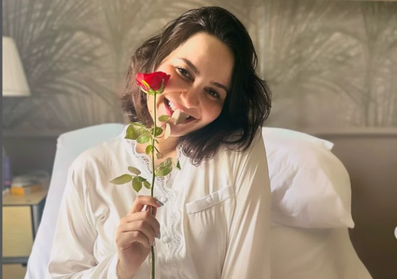 الفنانة بثينة اليعكوبي ترزق بمولودها الأول عبررزقت الفنانة المغربية بثينة اليعكوبي، بمولودها الأول حسب ما أعلنت عنه من خلال تدوينة لها على حسابها على