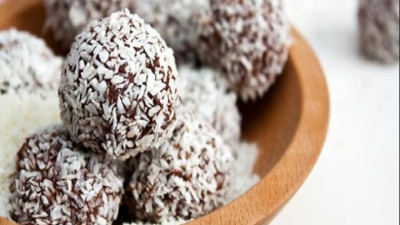 طريقة عمل كرات البسكويت بالشوكولاتة وجوز الهند بواحدة من أسهل الطرق يتساءل العديد من ربات المنزل عن طريقة تحضير كرات البسكويت بالشوكولاتة اللذيذة