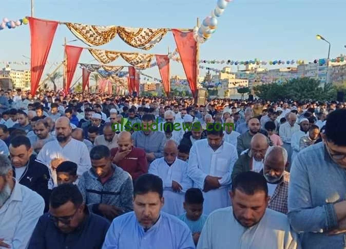 مع اقتراب صلاة عيد الاضحى المبارك 2024، تتزايد التساؤلات حول موعد صلاة العيد في مختلف المحافظات المصرية. و يعتبر عيد الأضحى مناسبة دينية هامة تحتفل