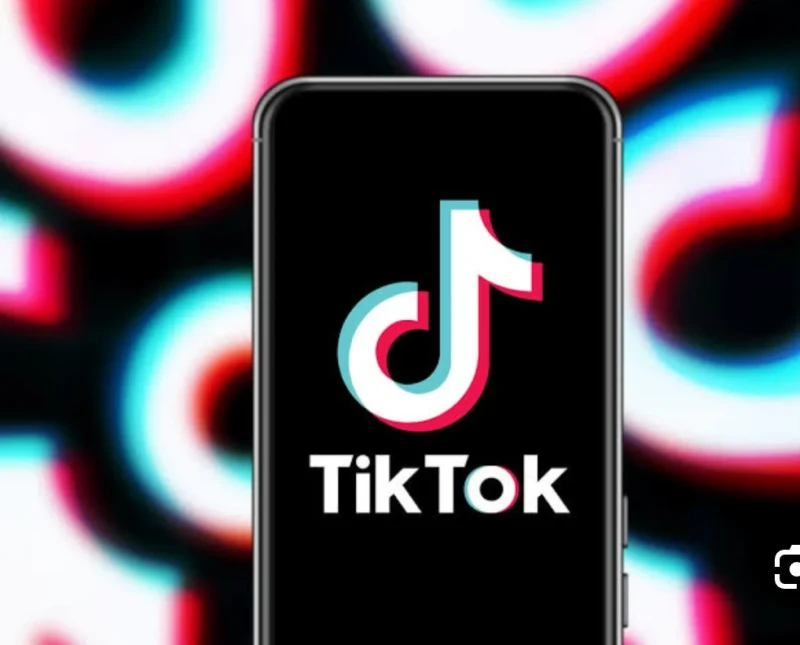 ملحنون يستغلون تيك توك لإحياء الموسيقى الكلاسيكية كشفت صحيفة التليغراف مستقبل الموسيقى الكلاسيكية وارتباطه بوسائل التواصل الاجتماعي، وعلى رأسها منصة