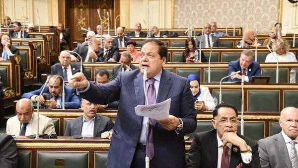 أبو العينين يشيد بانضمام مصر إلى عضوية صندوق تنمية الصادرات في أفريقيا.. ويؤكد: الرئيس السيسي يبذل جهودا كبيرة لفتح أسواق جديدة أمام المنتجات المصرية