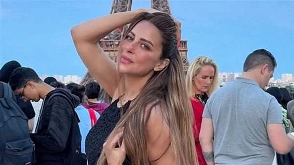 بفستان قصير.. ريم مصطفى تخطف الأنظار أمام برج إيفل شاركت الفنانة ريم مصطفى، صورة جديدة لها عبر ستوري حسابها الشخصي على موقع التواصل الاجتماعي
