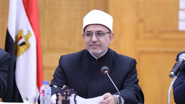 سلامة داود يشيد بوجود جامعة الأزهر ضمن أفضل 350 جامعة على مستوى العالم أشاد مجلس جامعة الأزهر برئاسة الدكتور سلامة جمعة داود، رئيس الجامعة، بجهود