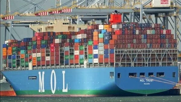 رقم قياسي .. الصادرات السلعية المصرية تسجل 16.5 مليار درلار أعلن المهندس أحمد سمير وزير التجارة والصناعة استمرار ارتفاع الصادرات السلعية المصرية