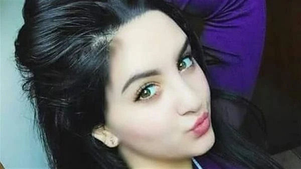 رواية غيث وغزل كاملة جميع الفصول بقلم الكاتبة حبيبه الشاهد رواية غيث وغزل الفصل الاول 1: بتتكلمي لي يا أستاذة انتي واللي جانبك؟ : بسألها على حاجة يا