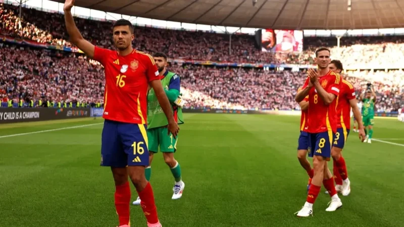 مواجهة نارية منتظرة.. موعد مباراة ألبانيا وإسبانيا في يورو 2024 والقنوات الناقلة يسعى فريق إسبانيا لتحقيق أقل خسائر ممكنة في مباراته أمام منتخب