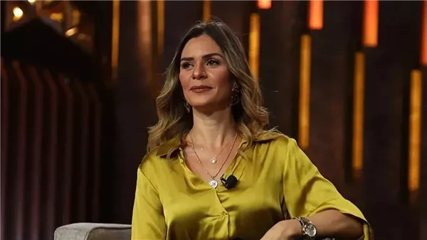 نادين تكشف ل صدي البلد تفاصيل التحضير لدورها في دواعي السفر كشفت الفنانة نادين عن تفاصيل التحضير الى دورها ضمن أحداث مسلسل دواعي السفر ، والذى يتم