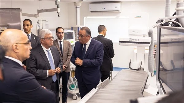 وزيرا الصحة والتعليم العالى يفتتحان أول وحدة لعلاج الجلطات ونزيف المخ بالشرق الأوسط افتتح كلا من الدكتور أيمن عاشور وزير التعليم العالي والبحث