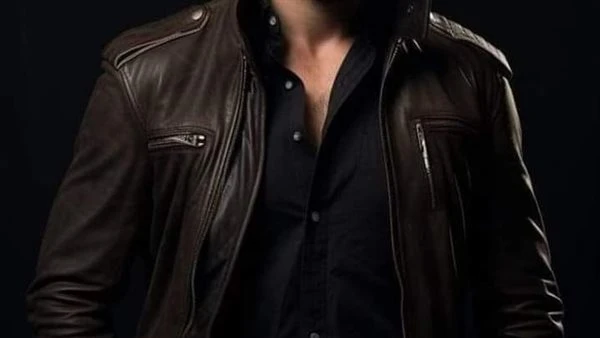 توام زوجي في شارع مهجور تجري فتاة بسرعة كبيرة بفستانها الأحمر الذي يشبه الأميرات تهرب من الشباب التي تلحقها حتي يقضوا عليها فأصبحت لا تري السيارة القادمه نحوها بسبب الدموع التي تمل