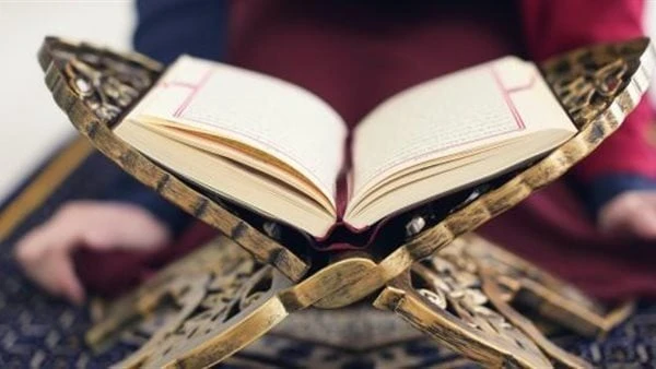 8 سور تحصنك من الجن والسحر والحسد.. اغتنمها في يوم الجمعة كشف الدكتور علي جمعة عضو هيئة كبار العلماء بالأزهر الشريف والمفتي السابق، عن آيات التحصين من الجن والسحر، حيث قال المفتي ا