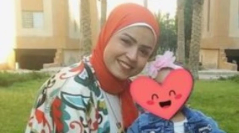 دفنت مع زوجها وابنتها.. أسرة الفنانة دينا فتحي تروي كواليس الصدمة قالت والدة الفنانة دينا فتحي، مصممة المشغولات اليدوية، التي ماتت وزوجها وابنتها في