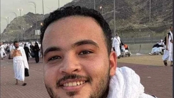 وفاة شاب من الغربية بعد نزوله من على جبل عرفات خيمت حاله من الحزن على قرية الدلجمون مركز كفرالزيات محافظة الغربية بعد علمهم بالعثور على جثة شاب يدعى أحمد عاطف القيعى متوفيا على جبل