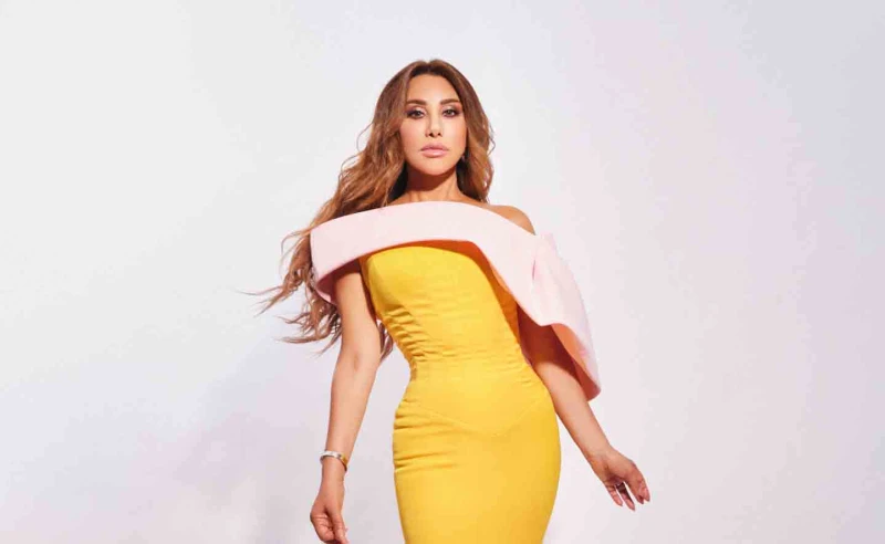 بالفيديو- نجوى كرم تتألق في موازين.. والأرزة اللبنانية تزين المسرح بحضور جمهور حاشد، أحيت الفنانة اللبنانية نجوى كرم، أمس الخميس، حفلا فنيا ناجحا ضمن