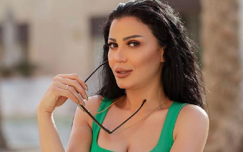 منى ممدوح توجه رسالة لمنتقدي دورها في ولاد رزق بعد عرض الجزء الثالث من فيلم ولاد رزق في دور السينما، واجهت الممثلة المصرية منى ممدوح بعض الانتقادات