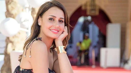 حلا شيحة تنفي تصريحاتها عن تحريم الفن: كل ما نشر كتبه شخص آخر.. الفن جميل وعمره ما يكون حرام افاق عربية حلا شيحة .. بعد أن انتشرت تصريحاتها على مواقع