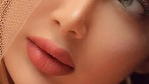 رواية أنت الترياق والس.م كاملة بقلم الكاتبة اميرة حسين أنا أتجوزت عرفى من ورا اهلى ويوم الصباحية لقيته بيقولى : قومى لمى هدومك وأمشى ، مش عايز اشوف