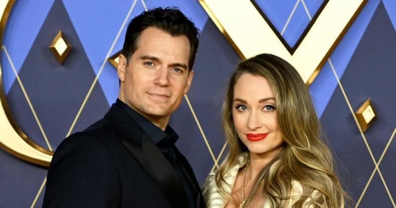 هنري كافيل متحمس للانضمام إلى الرتب المقدسة للآباء قريبا عندما تلد ناتالي فيسكوسو هنري كافيل لا أستطيع الانتظار للقاء صديقته الحامل ناتالي فيسكوسو039 قريبا جدا. أوه نعم وعيد أب سعي