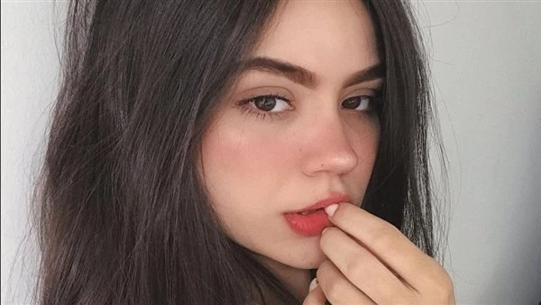 قصة صلاح وحنان جميع الفصول كامله شيقة جدا _هاا يا صلاح جيبت التحاليل علشان نخلص إجراءات كتب الكتاب ااه جيبتها بس مڤيش كتب كتاب يا حنان _قصدك اييه!