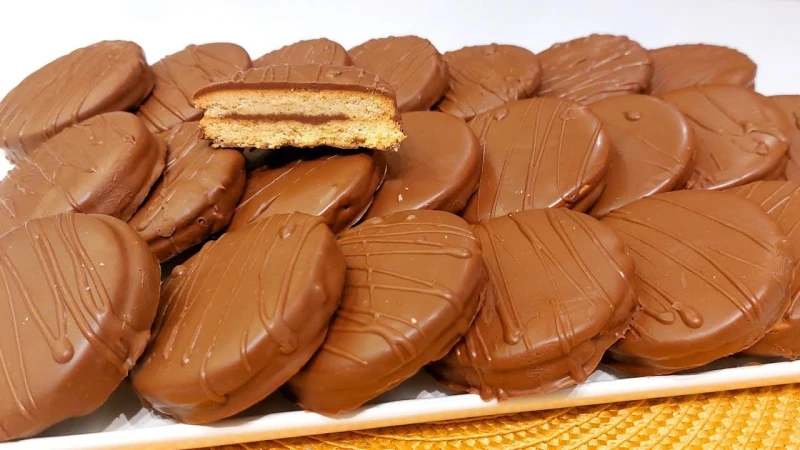 بسكويت البيمبو بأحلى وأطعم طعم تتذوقوه بيذوب ذوبان في الفم بأسهل طريقة بالخطوات تعتبر وصفة البسكويت من أكثر الوصفات المحببة لدى الكبار والصغار فهي