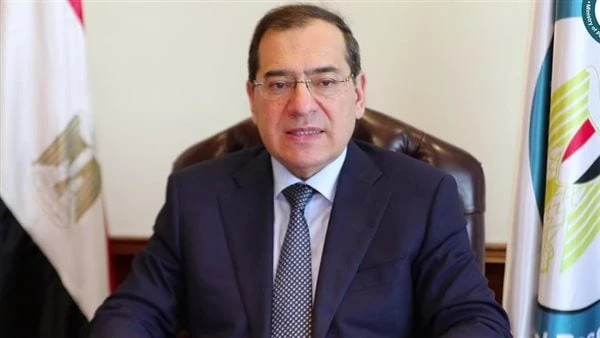 وزير البترول يصدر حركة تنقلات محدودة أصدر المهندس طارق الملا وزير البترول والثروة المعدنية، حركة تكليفات شملت مسئولين بالوزارة وقيادات في بعض شركات