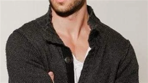 الجزء الثاني بقلم فاطمه عيد يقاطعه الباب اللى اتفتح فجأه ولقى مروان داخل .. يبصله وبعدين يبصلها ويضحك باستهزاء يونس بتريقه الله انتى واخدنا بالدور