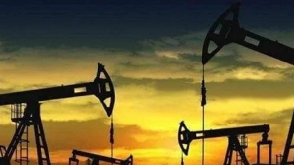 تراجع أسعار النفط تراجعت أسعار النفط في التعاملات الآسيوية المبكرة لثاني جلسة على التوالي، متأثرة بصعود الدولار بعد تجدد المخاوف من استمرار أسعار