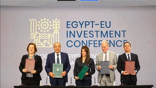 توقيع اتفاقيات 6 منح تنموية خلال مؤتمر الاستثمار المصري الأوروبي وقعت الدكتورة رانيا المشاط، وزيرة التعاون الدولي، اتفاقيات 6 منح تنموية مع الاتحاد