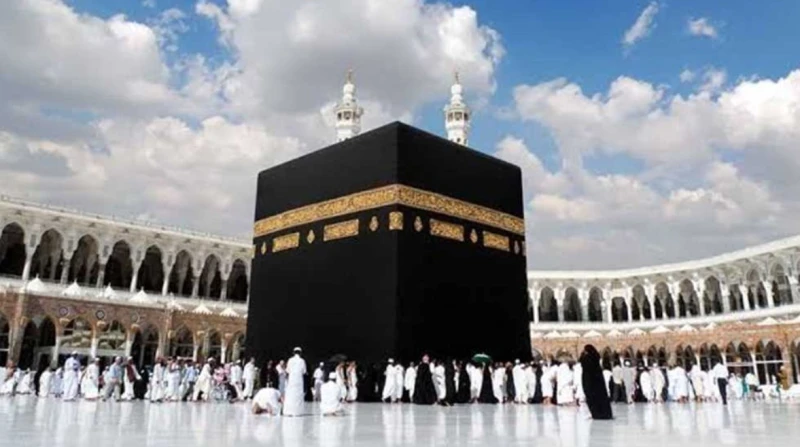 النيابة تأمر بفتح تحقيق عاجل ضد مخالفي ضوابط الحج.. وحبس 2 بشركتي سياحة أمرت النيابة العامة، بفتح تحقيقات عاجلة مع عدد من شركات السياحة التي باشرت