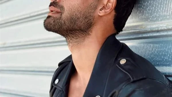 رواية_اختبار_القدر_بقلم_حنان_عبدالعزيز تخيلى سيف جوز اختى طلع بيحبنى زى ما پحبه اعترفلى بكده امبارح يا داليا انا مبسوطه اوىوقفت مكانها خلف الباب