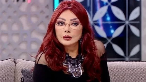 نبيلة عبيد: ثورة30 يونيو أعادت الأمن والأمان أعربت الفنانة نبيلة عبيد عن سعادتها بالاحتفال بثورة 30 يونيو التى وصفتها بأنها ثورة الإنقاذ، وأكدت أن