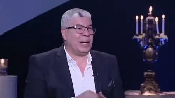 شوبير يوجه رسالة ل محمد شبانة بعد إصابته بوعكة صحية على الهواء أعرب الإعلامي الرياضي أحمد شوبير، عن تمنياته بالشفاء للإعلامي محمد شبانة، بعد إصابته