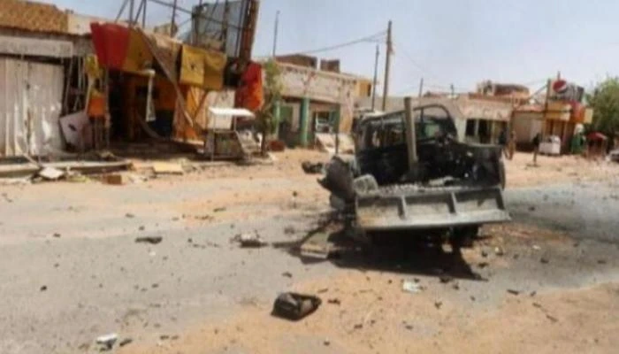 السودان ينزف في العيد.. نيران الحرب تحرق الخرطوم والفاشر والجزيرة في ثالث أيام عيد الأضحى، طالت نيران القتال الخرطوم والفاشر ومدينة الهدى في ولاية الجزيرة، وروعت المدنيين الحالمين