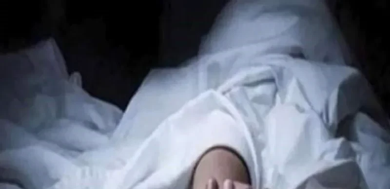 مصرع طفل أسفل عجلات سيارة بالمنيا لقي طفل صغير مصرعه، بعد أن صدمته سيارة أثناء عودتها للخلف، بإحدى قرى مركز العدوة شمال محافظة المنيا. تفاصيل الواقعة