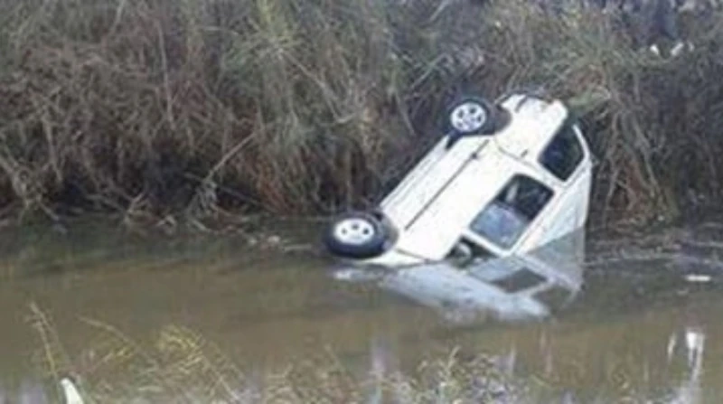 وفاة اثنين وإصابة 7 في انقلاب ميكروباص على طريق أسوان الزراعي لقي اثنان مصرعهما وأصيب سبعة آخرين من عائلة واحدة في حادث انقلاب سيارة ميكروباص في ترعة