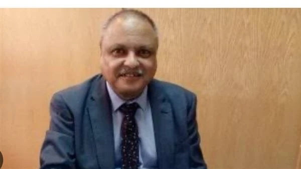 هشام عبد اللطيف: طفرة هائلة في انطلاقة مصر السياحية أكد هشام عبد اللطيف، خبير التسويق السياحي، أن حركة السياحة بأنواعها المختلفة شهدت خلال العقد