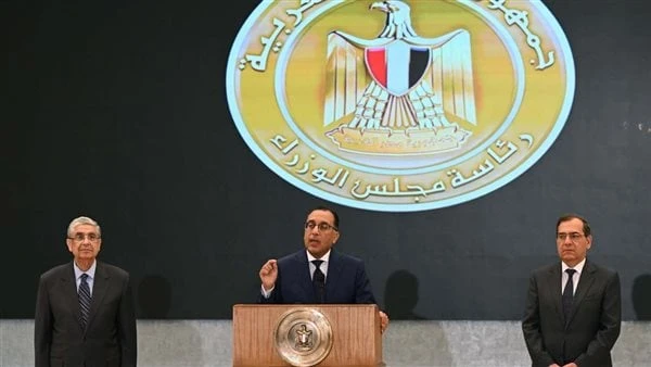 غلق المحلات ووقف قطع الكهرباء توجيهات رئاسية وتحركات حكومية بشأن تخفيف الأحمال أدلى الدكتور مصطفى مدبولي، رئيس مجلس الوزراء، اليوم، تصريحات