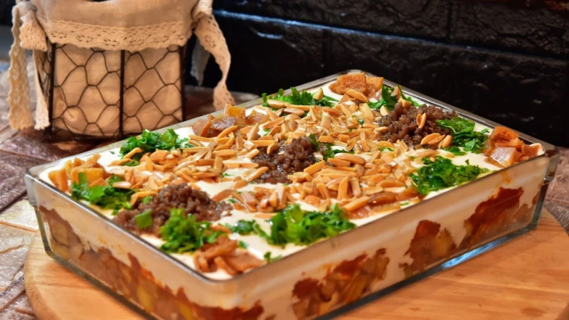 طريقة عمل فتة الباذنجان الاقتصادية بالطعم الأصلي وبمكونات غير مكلفة الباذنجان يعتبر من الخضروات المميزة والمفيدة، والتي يمكن استعمالها في عمل العديد