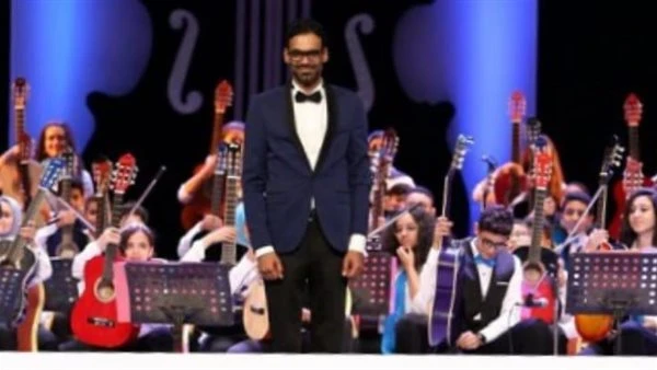 مؤلفات موسيقية عربية وعالمية لمواهب البيانو والجيتار بالمسرح الصغير انطلاقا من اهتمام الثقافة المصرية بدعم المواهب الواعدة فى مختلف مجالات الموسيقى