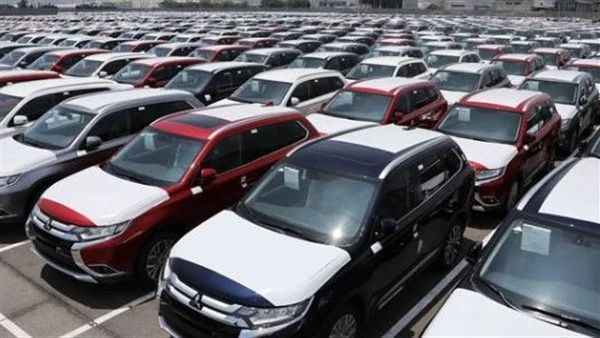 ارتفاع أسعار السيارات 20.. تحذيرات من شعبة السيارات الفترة القادمة حذر أمير هلالى رئيس لجنة المستوردين بشعبة السيارات بغرفة القاهرة التجارية، من ارتفاع أسعار السيارات مرة أخرى لأكث