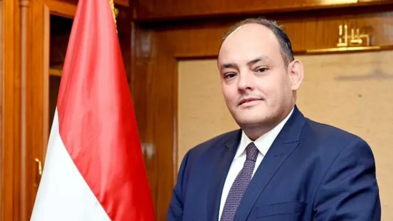 التجارة: الصادرات المصرية تسجل 16 مليار و551 مليون دولار خلال العام الجاري أعلن المهندس أحمد سمير وزير التجارة والصناعة استمرار ارتفاع الصادرات
