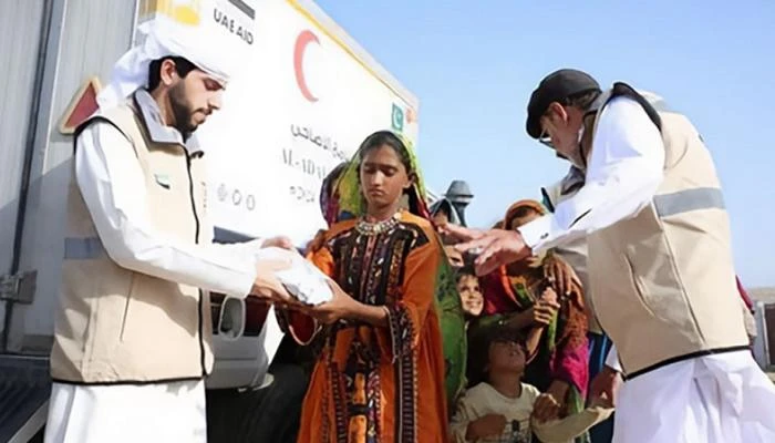 500 ألف مستفيد من أضاحي الهلال الأحمر الإماراتي في 53 دولة تم تحديثه الأربعاء 2024619 11:26 م بتوقيت أبوظبي نفذت هيئة الهلال الأحمر الإماراتي، مشروع الأضاحي هذا العام داخل الإمارات