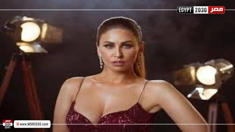 مي سليم تعود إلى الغناء من جديد قامت الفنانة مي سيلم بأحياء حفلا غنائيا في الزمالك بالقاهرة بعد غياب لفترة عن تقديم الحفلات الحية. وحيث تألقت مي سليم